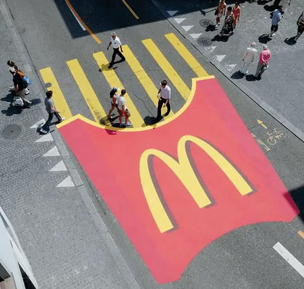 Marketing de guerrilha muito bem aplicado pelo mac